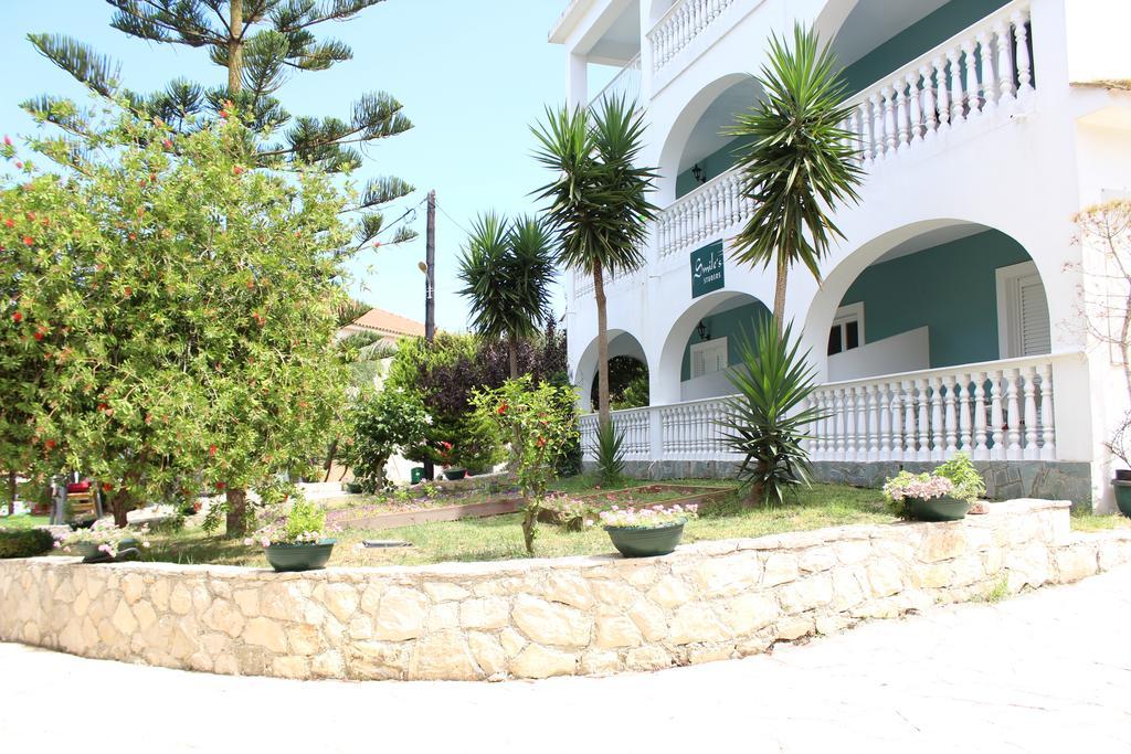 Smile'S Studios Planos Exterior foto