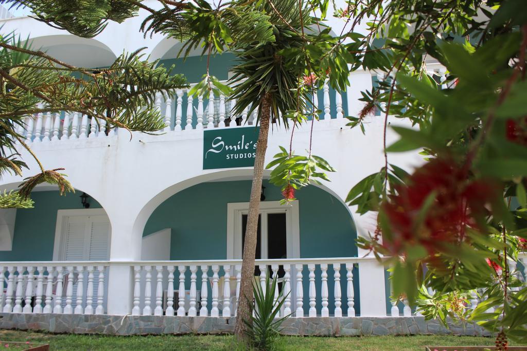 Smile'S Studios Planos Exterior foto